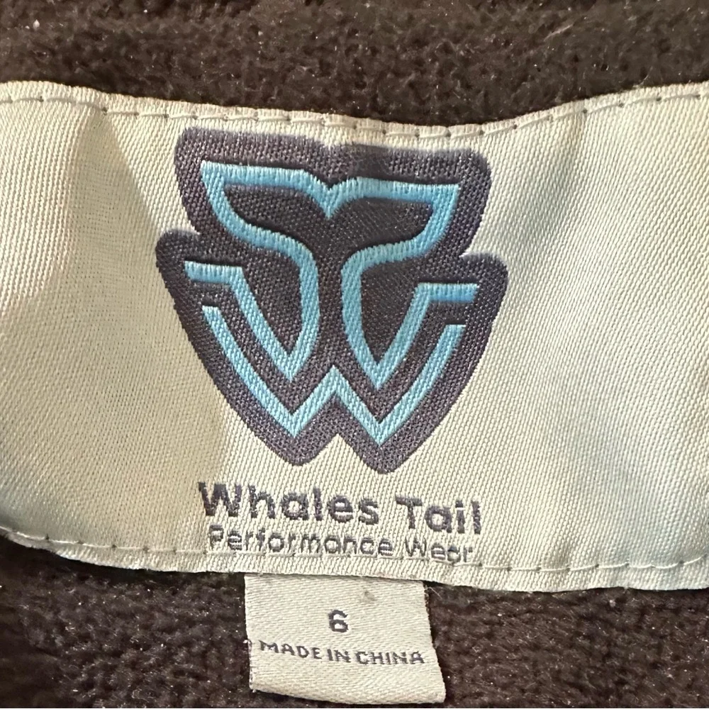 Whales Tail Performance Kids Black Puffer Jacket Size 6 EUC